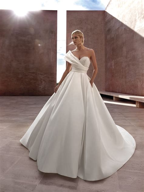 Pronovias 